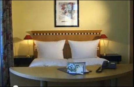 Hotel Am Kurpark Schönebeck Стая снимка