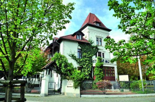 Hotel Am Kurpark Schönebeck Екстериор снимка